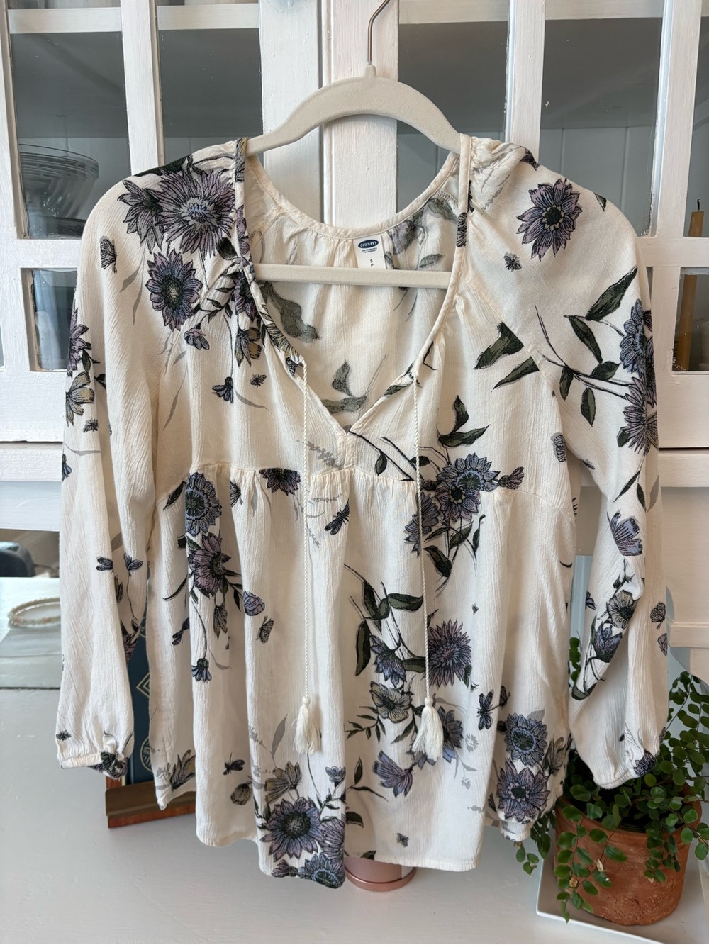 Old Navy Cream Floral Peasant Blouse - Cream with Purple Flowers